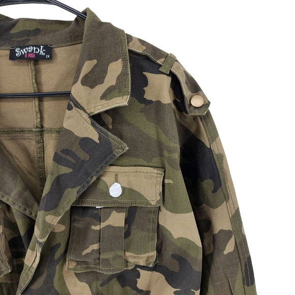 Swank Women's Plus Commander Camo Long Sleeve Romper- 1X - Picture 3 of 6